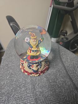 American Eagle Musical Snow Globe