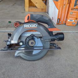 CIRCULAR SAW 6"1/2 RIDGID 18V TOOL ONLY 