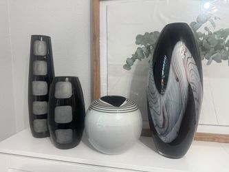 Set of 4 Modern Decorative Glass Vases – Black, White & Silver – Elegant Home Décor