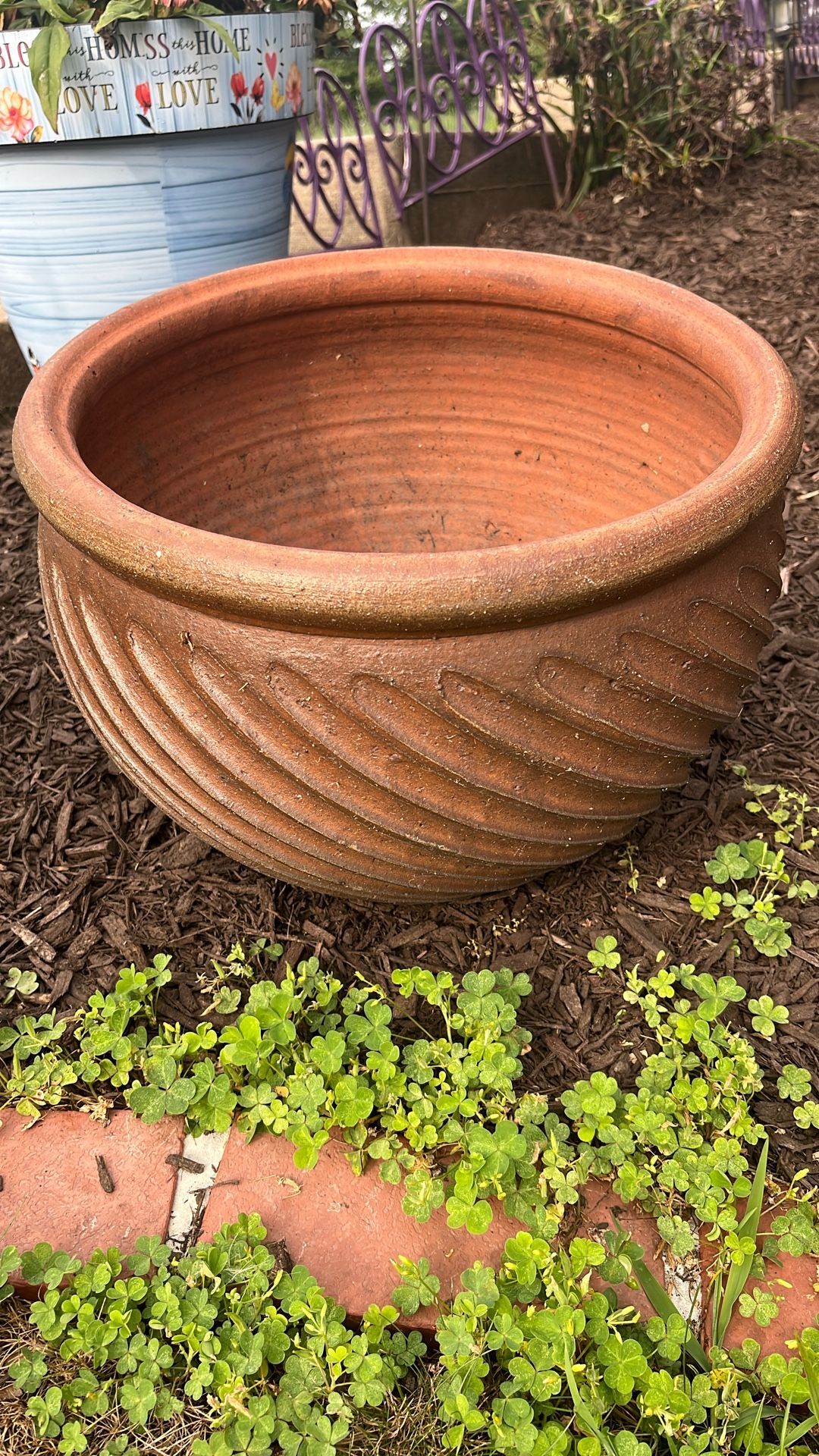 Terra Cotta Planter 15”diameter 15101
