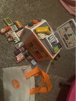 Play cash register with accessories