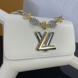 Louis Vuitton Twist Essential Bag