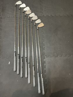 Tommy Armour 845 Irons (full set)