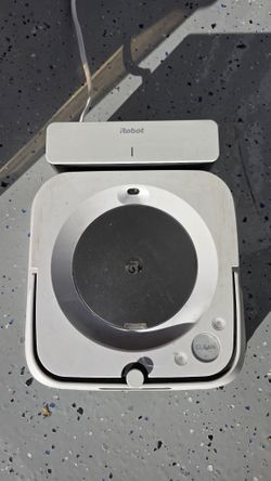 iRobot Braava Jet m6 Robot Mop - WiFi, with Charging Dock