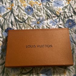 LV MULTI PURSE SET