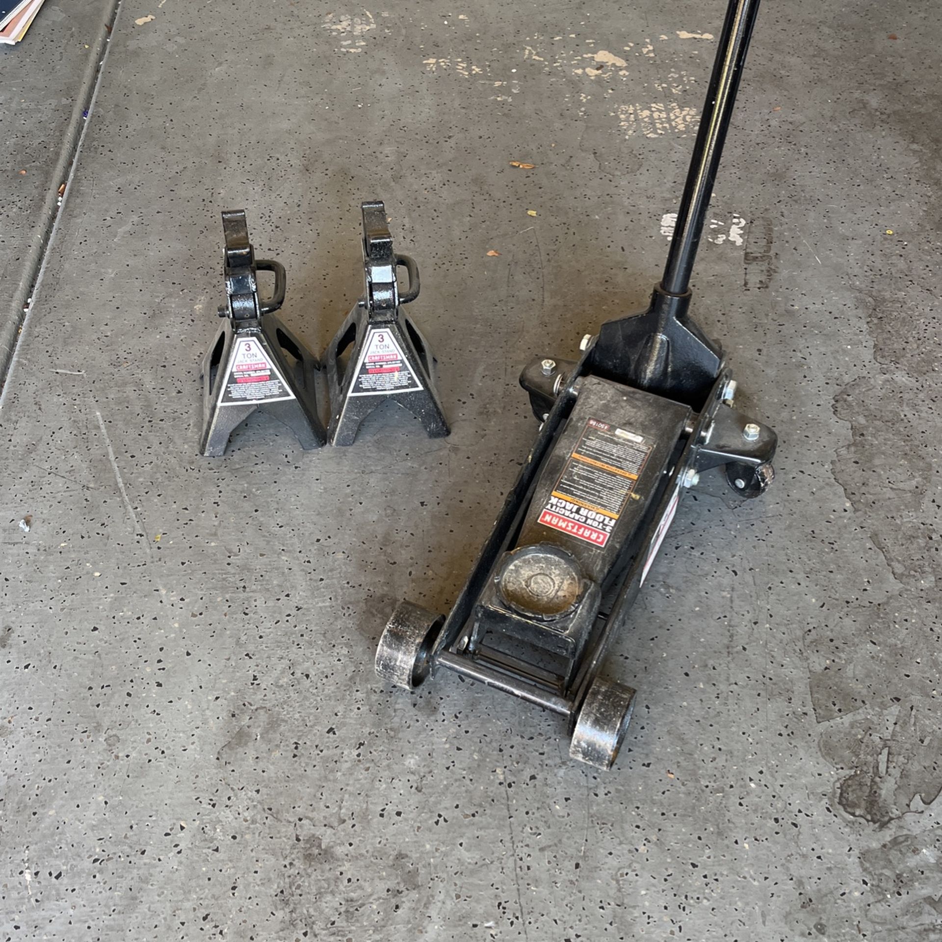 3 Ton Floor Jack With 3 Ton Jack Stands for Sale in Las Vegas, NV OfferUp
