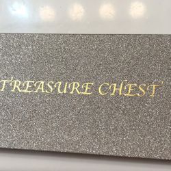 Mellow Eyeshadow Palette: Treasure Chest