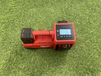 Milwaukee M18 Portable Inflator Model# 2848-20 (Tool Only)