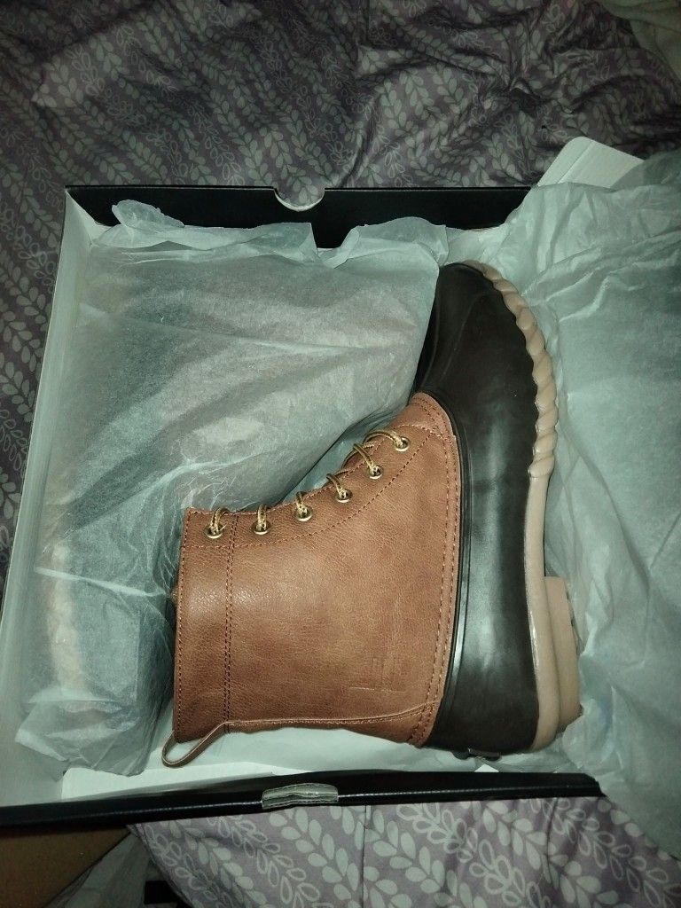 London Fog Duck Boots