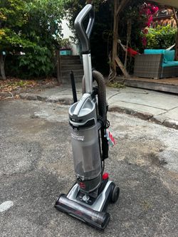 Hoover Vacuum - Swivel XL Pet
