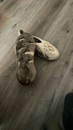 adidas Yeezy Foam RNNR