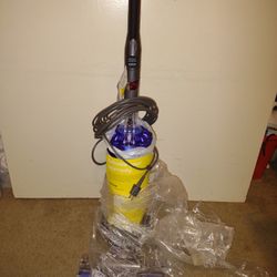 Dyson Animal Ball Vacuum 