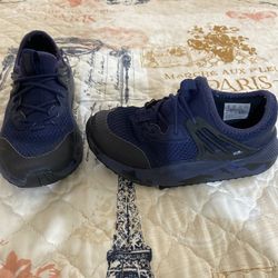 Pumas Boy Size 11C $8