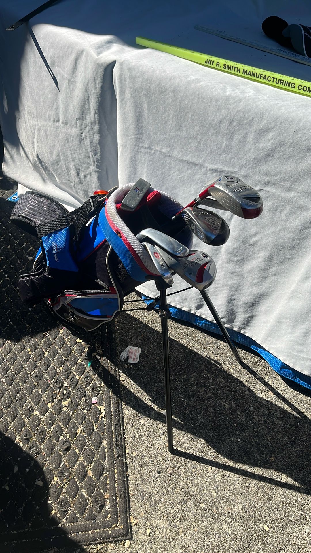 Youth Child’s RH Golf Clubs Complete W/Bag