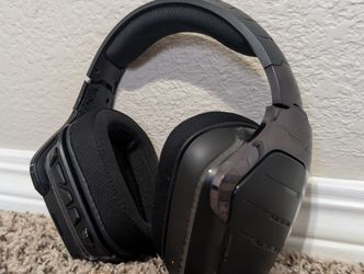 Logitech G633 Artimus Spectrum Wired 7.1 Gaming Headphones w/ RGB