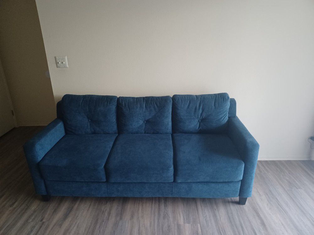 Like New Couch Sofa And Ottoman 100 