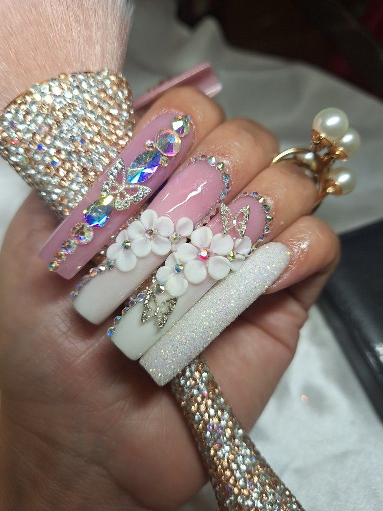 Class Nails