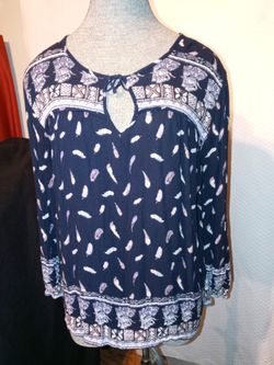 Line 4 Truth Long Sleeve Pullover Blouse Size (M)