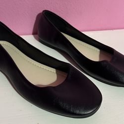 Women’s black Flats 