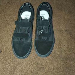 kids size 3 all black vans