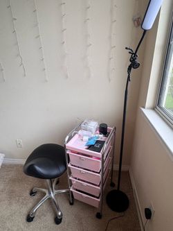 Lash extension supplies