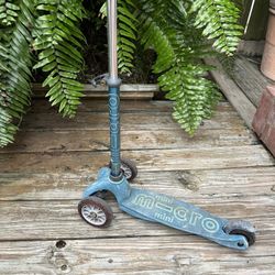 Micro blue Scooter