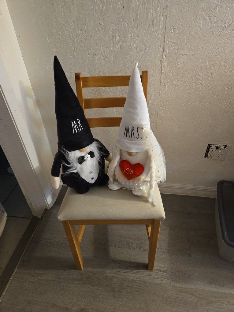 Wedding Gnomes