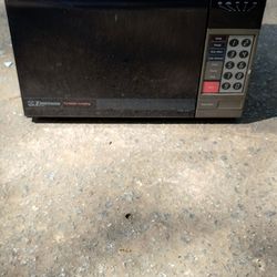 Emerson Countertop Microwave 