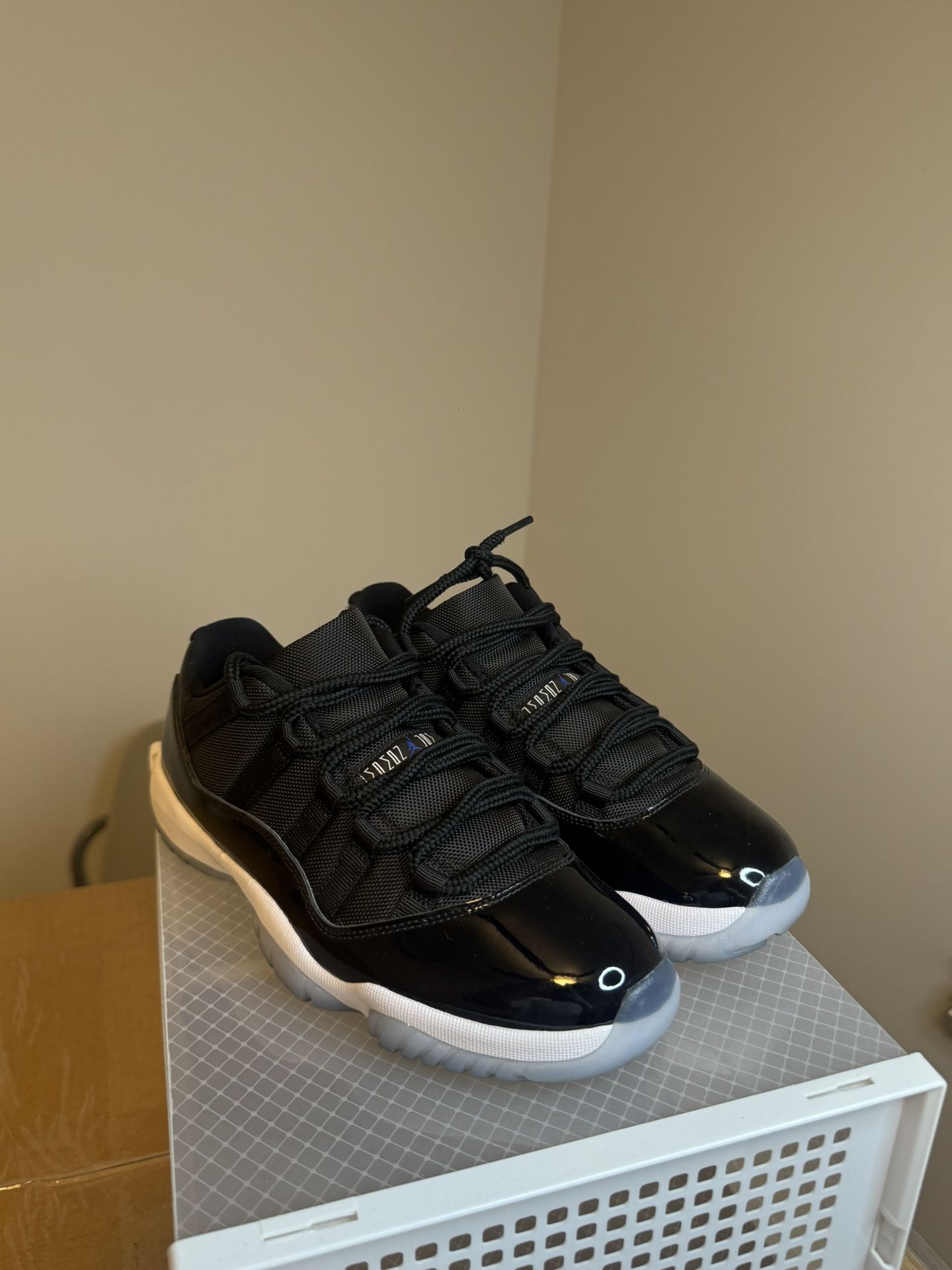 Air Jordan 11 Retro Low “Space Jam” Size 7.5 Mens