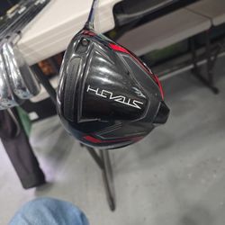 Taylormade Stealth Driver with Head Cover