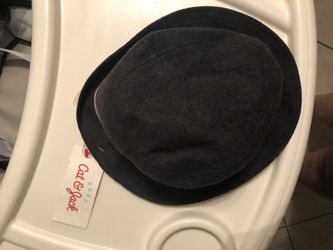 cat & Jack hat 6-12 months