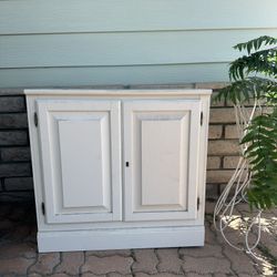White Cabinet