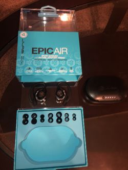 Wireless earbuds JLab