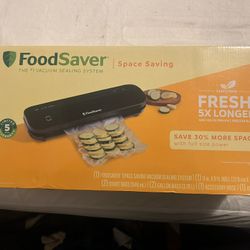 FoodSaver Vacuum Sealer With Bags