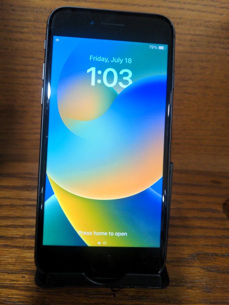 iPhone 8 64GB Unlocked Excellent Condition T-Mobile ATT MetroPCS Verizon