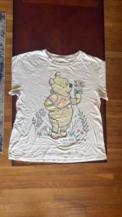Disney’s Winnie the Pooh Graphic T-Shirt (XL)