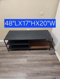 Lightweight metal table – used condition.
