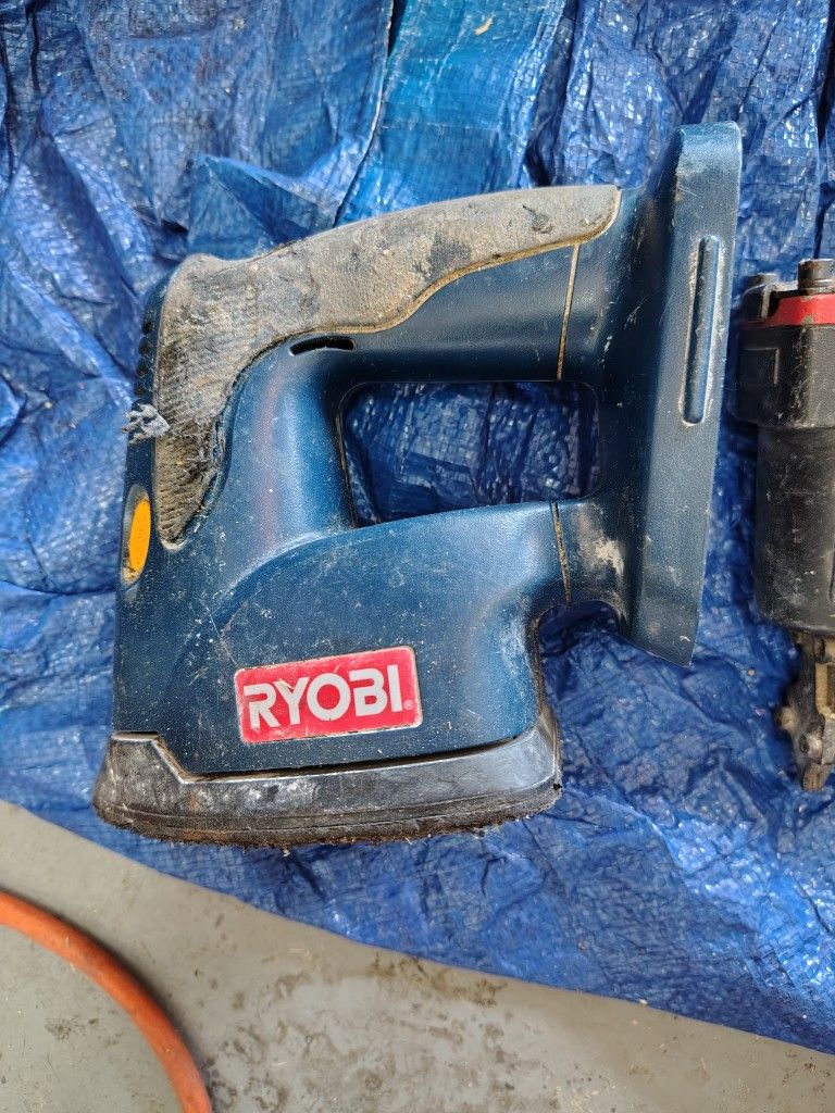 Ryobi Sander