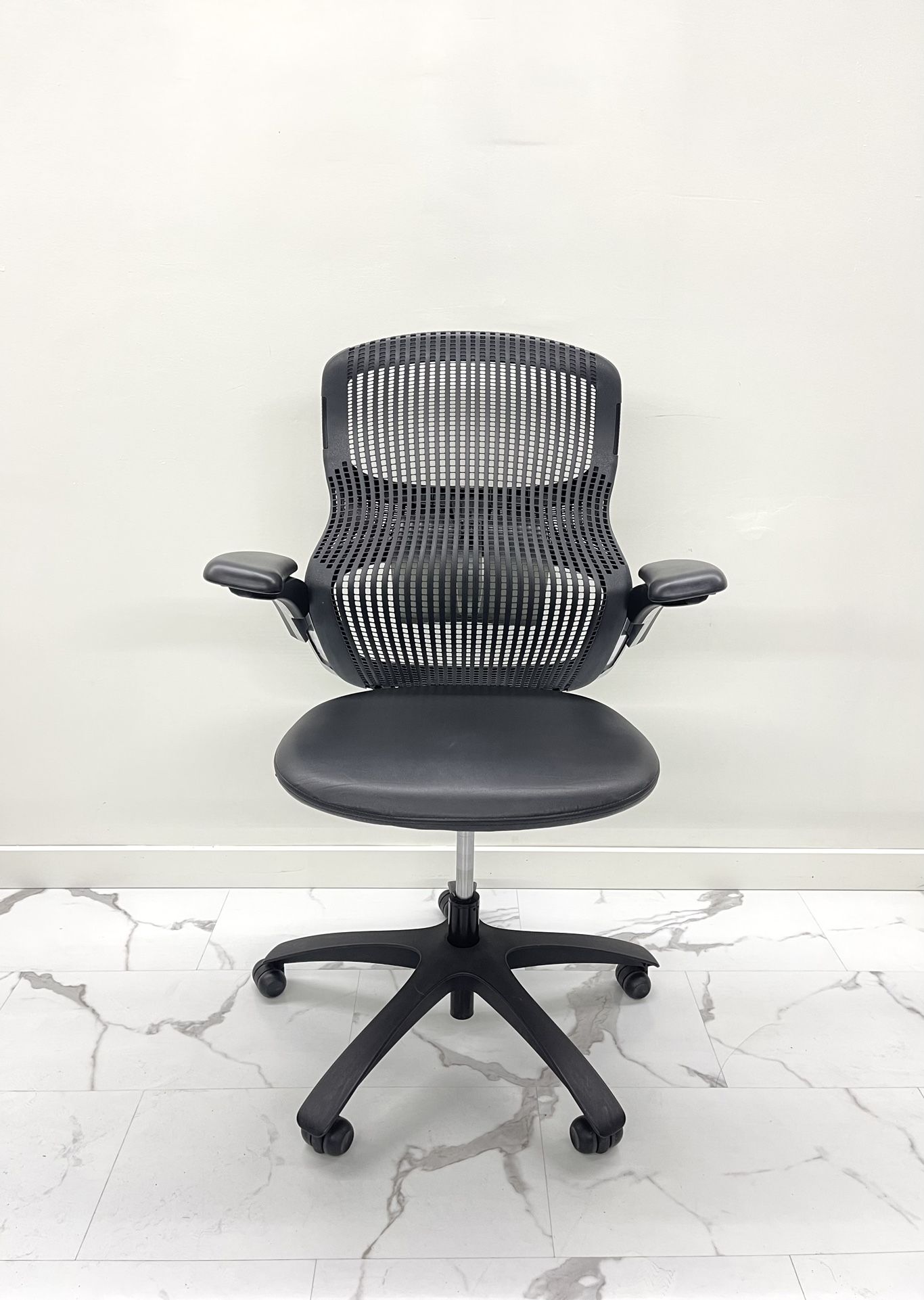 KNOLL GENERATION CHAIR FULLY LOADED ALL THE OPTIONS DELIVERY AVAILABLE
