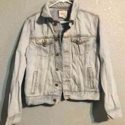 Woman’s Forever 21 Denim Jacket (L)