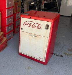 Vintage Vendo Coca-Cola cooler/vending machine
