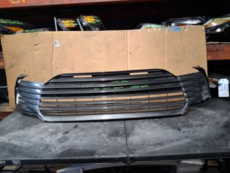 2021-2022-2023-2024 TOYOTA CAMRY LE CENTER GRILL OEM USED #12377