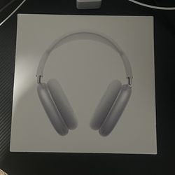 Silver AirPod Max