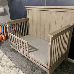 Soho Baby Hampton 4 in 1 Convertible Crib
