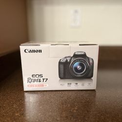 Canon Rebel T7 + Case