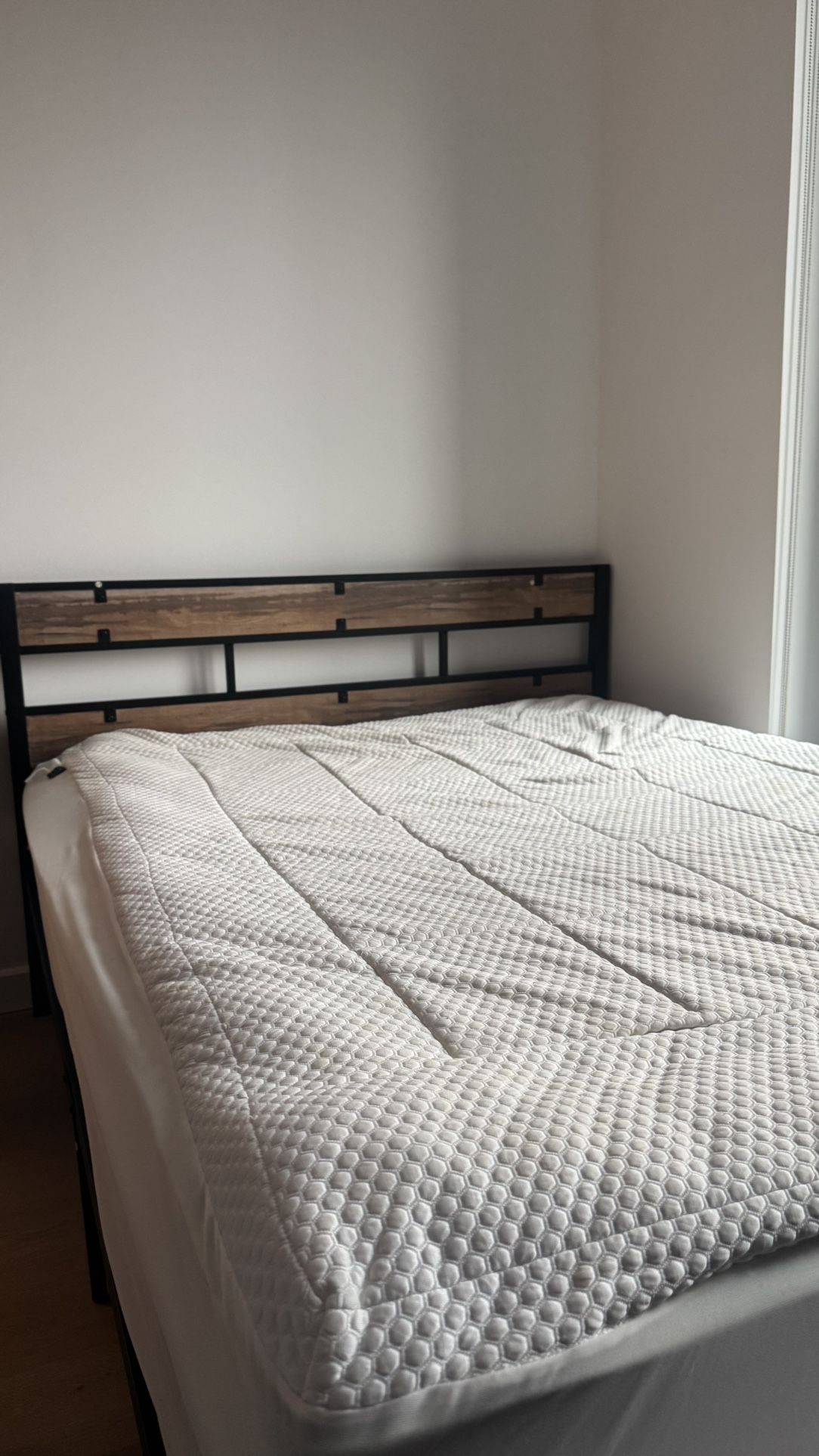 Queen Sleepy’s Hush Plush Mattress With Gel Memory Foam Cooling Topper, Mattress Cover, And Mid Century Modern Industrial Bed Frame Included!