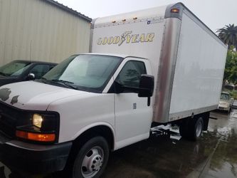 2010 TRUCK BOX CHEVY G3500
