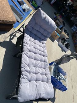 Lounge chair, cot with pad