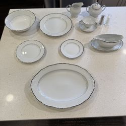 Gildhar LTD Fine Porcelain China - Full Set