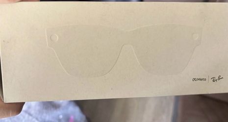 Meta Ray-Ban Display Smart Glasses Shiny Black Standard + Neural Band Size 1